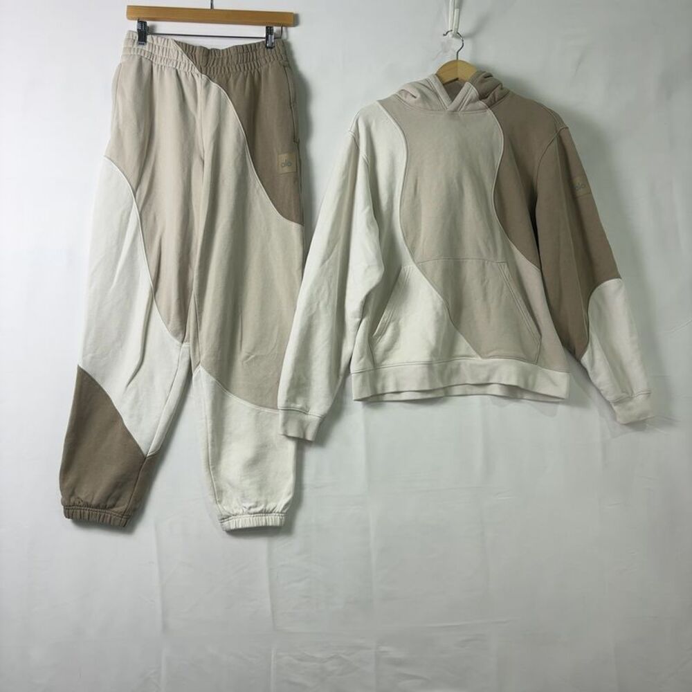 ALO Yoga Wave Hoodie and Sweatpants